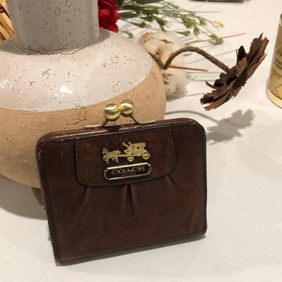 Coach brown leather wallet 3.5x4.5 - Picture 1 of 10
